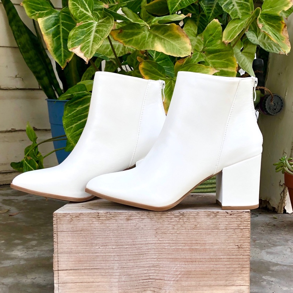 ❤️3X HP! White Vegan Leather Ankle Boots - Picture 6 of 9